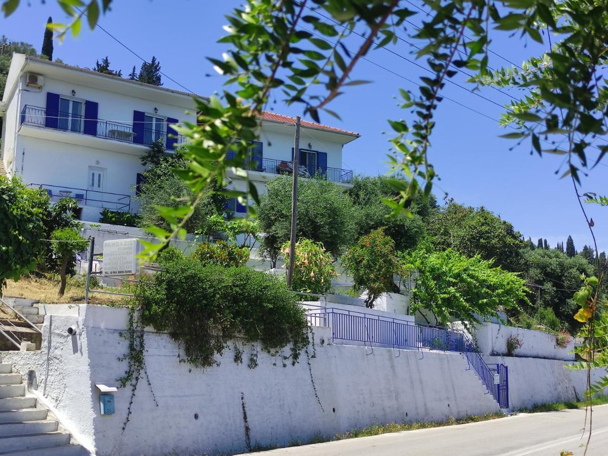 Blue And White Apartments 1 Benitses  Exterior foto